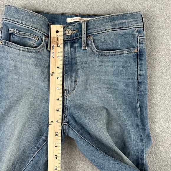 Levi Women Slimming Straight Jeans 27x32 Blue Light Wash Denim Whiskering Rodeo - Picture 6 of 9